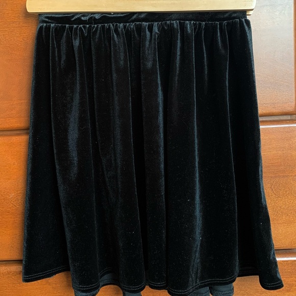Velvet skirt - Picture 1 of 2